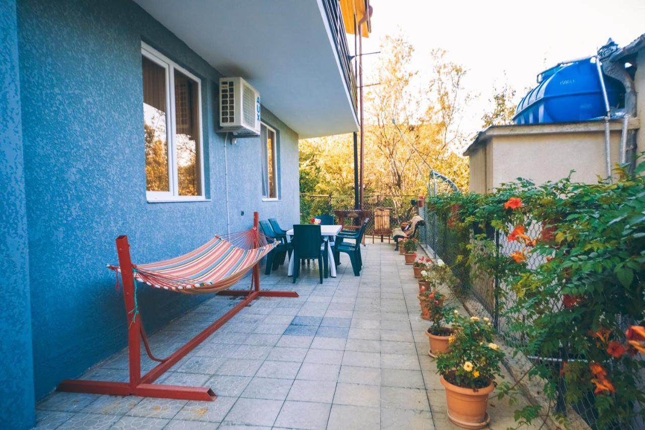 Makos Guest House Kutaissi Exterior foto
